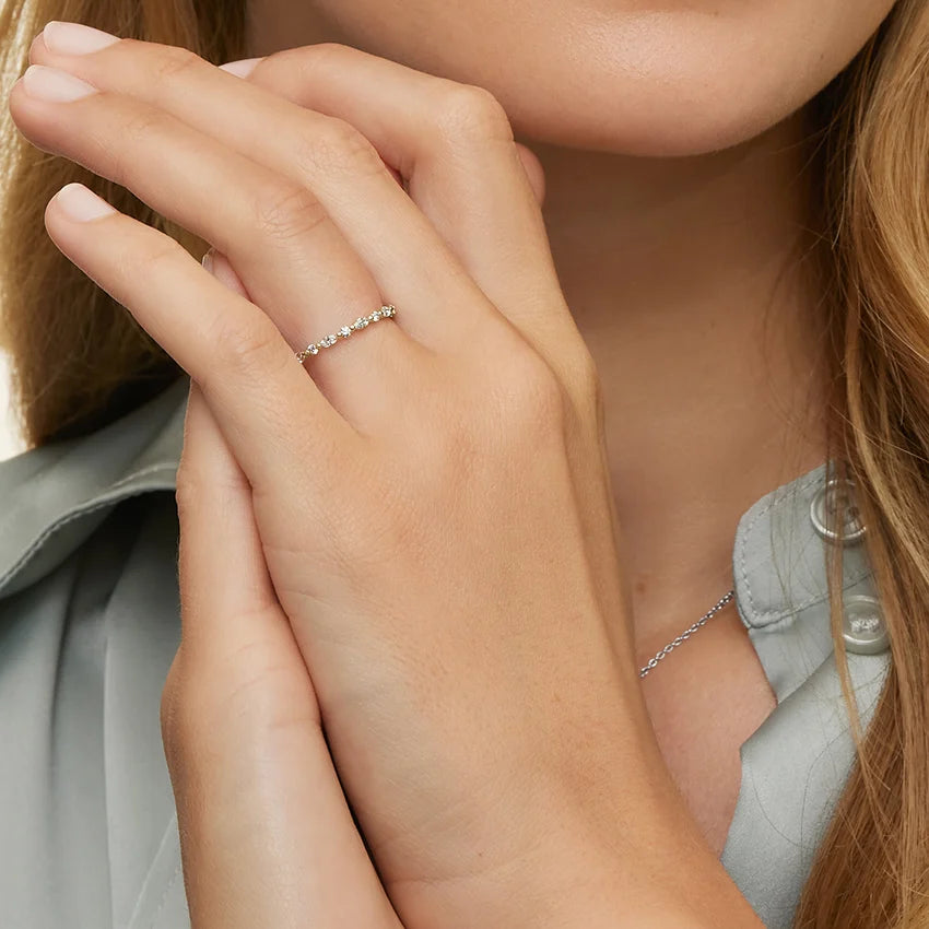 Delicate Versailles Diamond Ring (1/4 ct. tw.) in 14K Yellow Gold