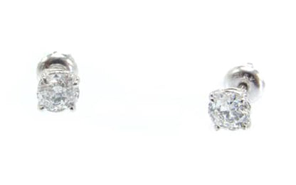 Classic Studs D Color VS1 Clarity