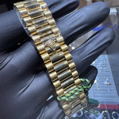 2025 Rolex Day-Date 40mm | 18K Yellow Gold | "Green Ombre Roman" | 228238
